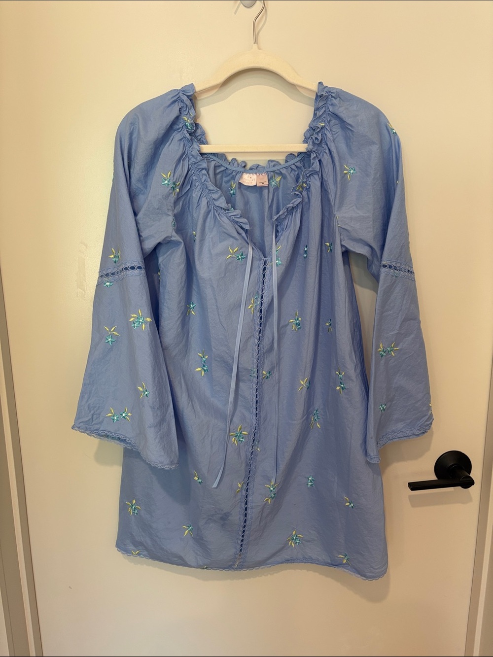 VNTG Y2K Victoria’s Secret Cotton Nightgown Embroidered Bell Sleeves Peasant M